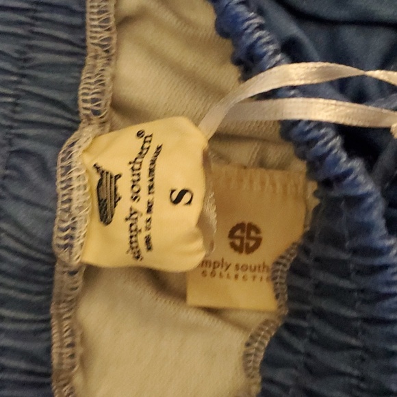 Womens size small Simply Southern brand with tie-die colors. - Picture 4 of 4